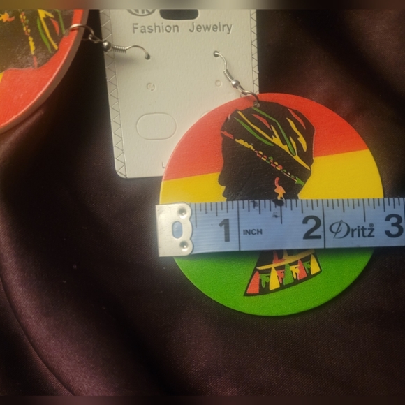 Afrocentric Wooden African Woman Earrings - Picture 4 of 4